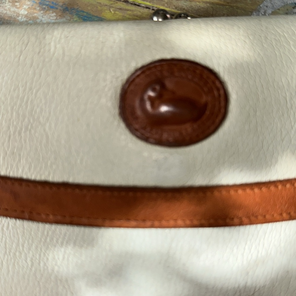 Vintage Dooney & Bourke Cream w/Brown trifold Wallet - Picture 6 of 6